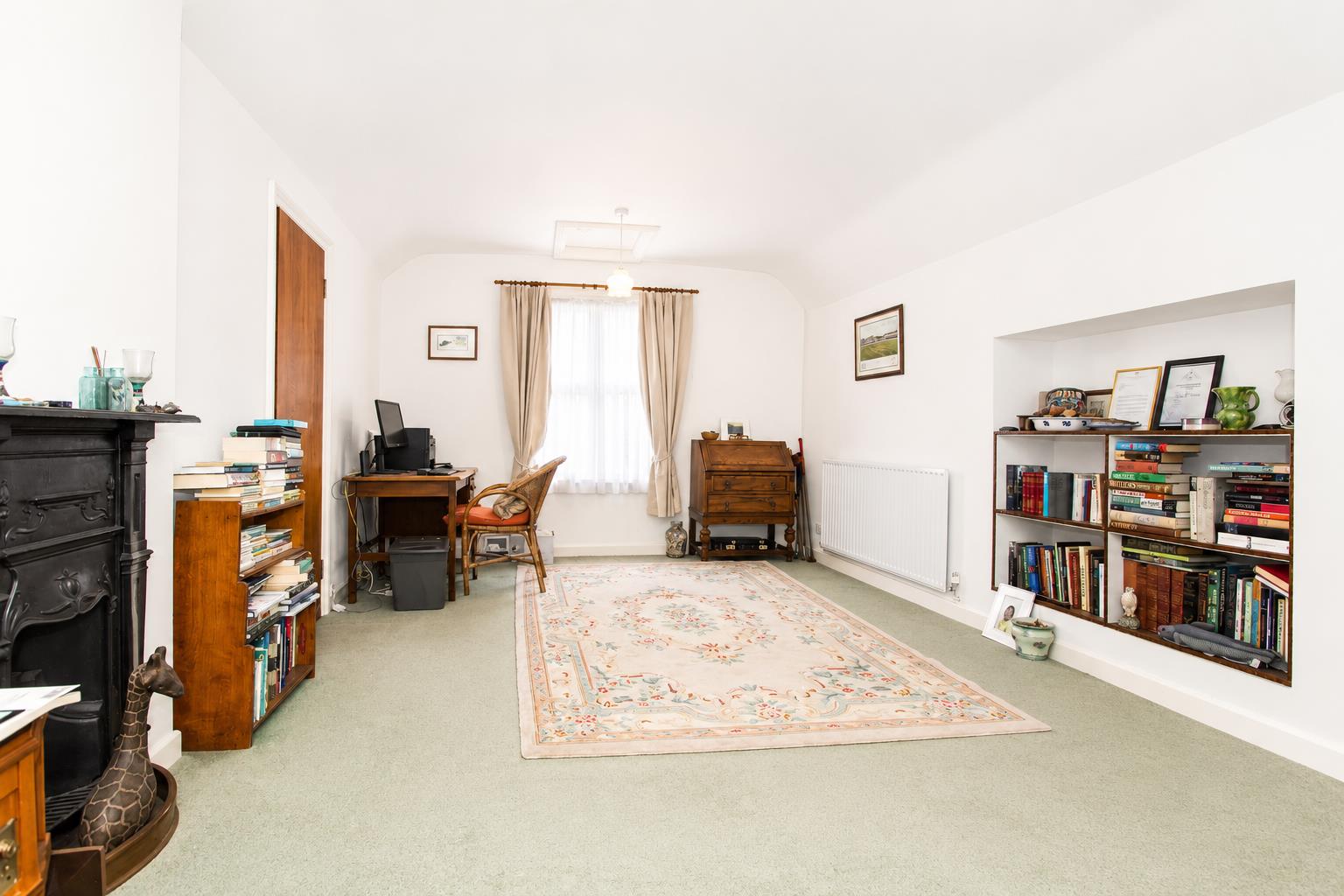 Grosvenor Avenue, Carshalton